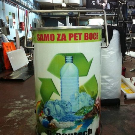 Crushers – waste collection bins with manual compacting