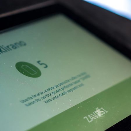 Smart Recycling System – smart crushers & mobile app collection model